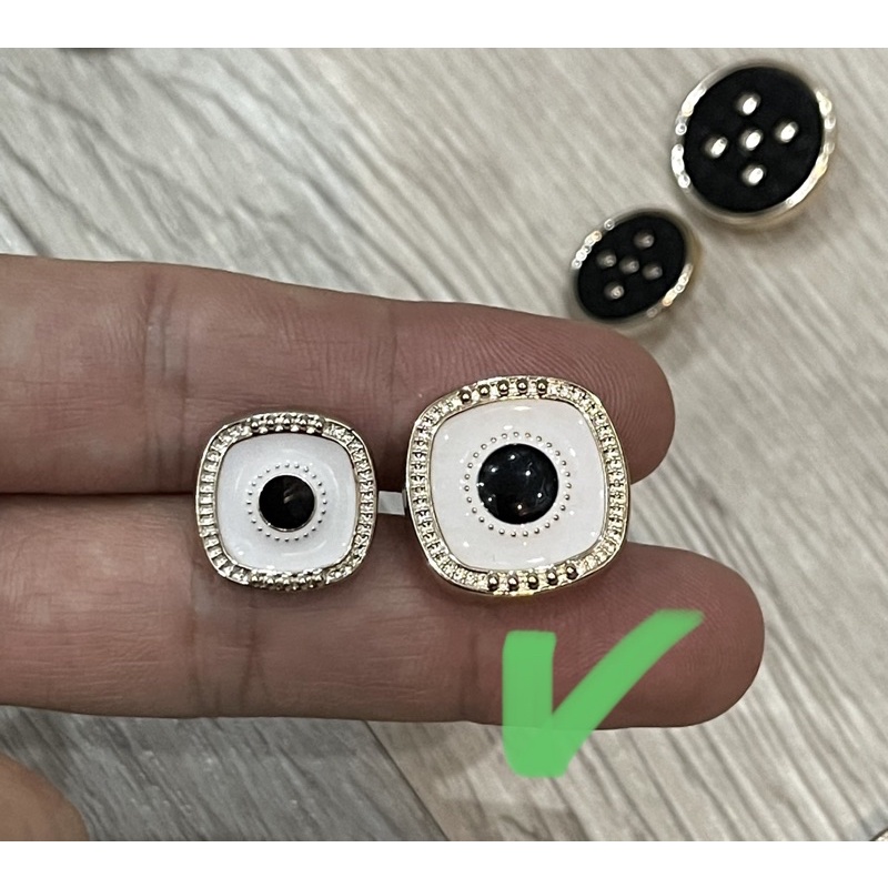Cúc áo nhựa xịn xò ( set 10 cúc )
