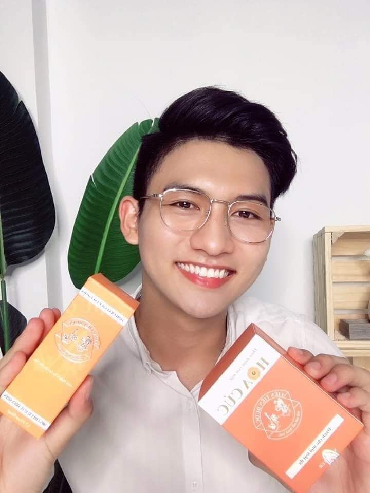bột thảo dược hoa cúc .