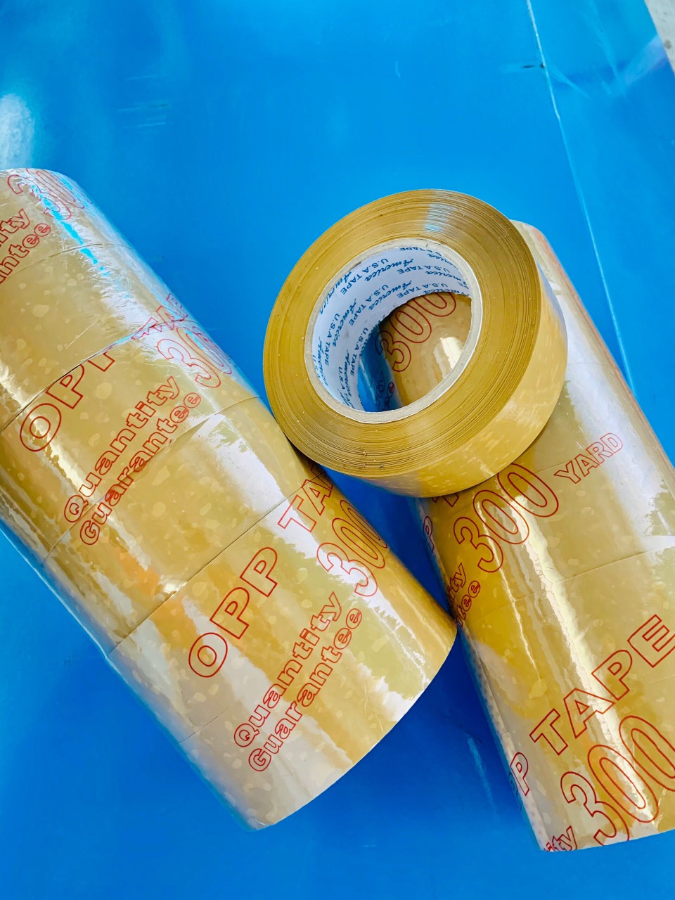 Cuộn băng keo gói hàng loại 300 yard