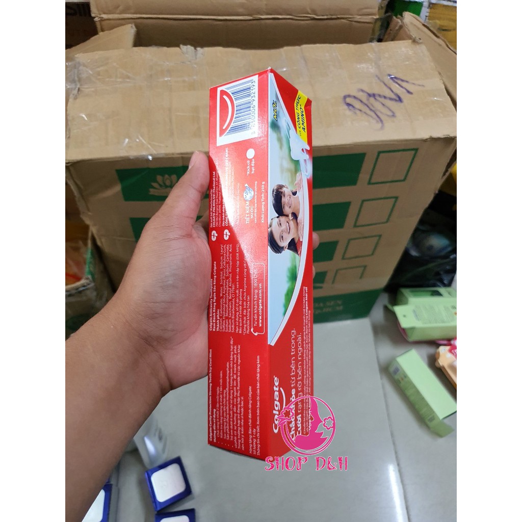 Kem Đánh Răng Colgate + Tặng Bàn Chải Lông Tơ