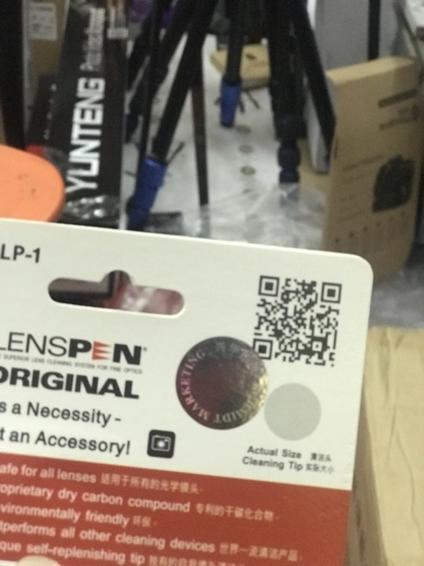 [Mã ELORDER5 giảm 10K đơn 20K] (Tem chính hãng)BÚT LAU ỐNG KÍNH LENSPEN LP-1