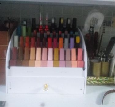 Kệ để sơn làm nail, sơn móng tay để bàn K32