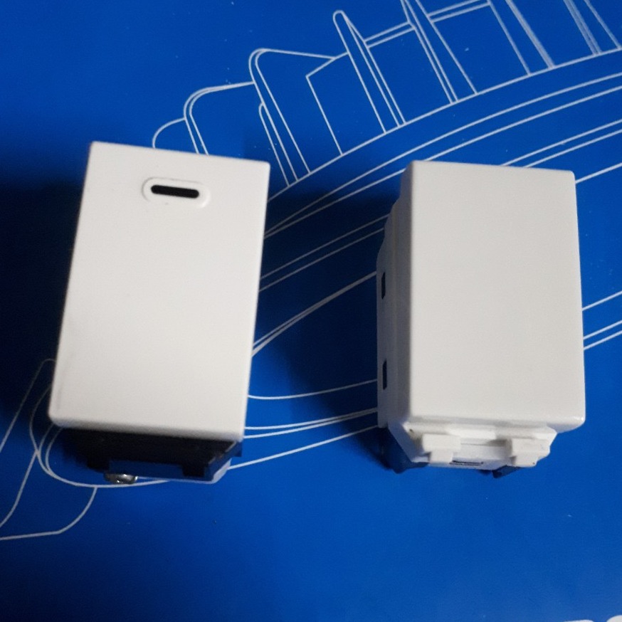 HẠT Ổ CẮM , HẠT CÔNG TẮC ,HẠT ĐÈN BÁO  PANASONIC