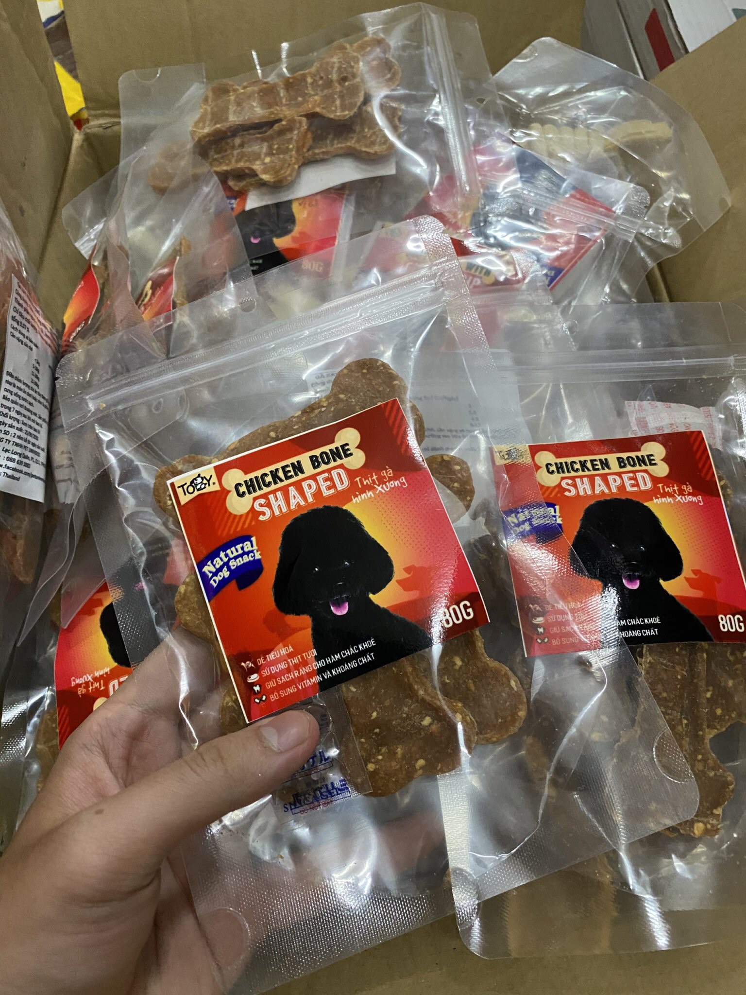 [HCM]Snack Que Mềm Cuộn Cho Chó TOBY 80g