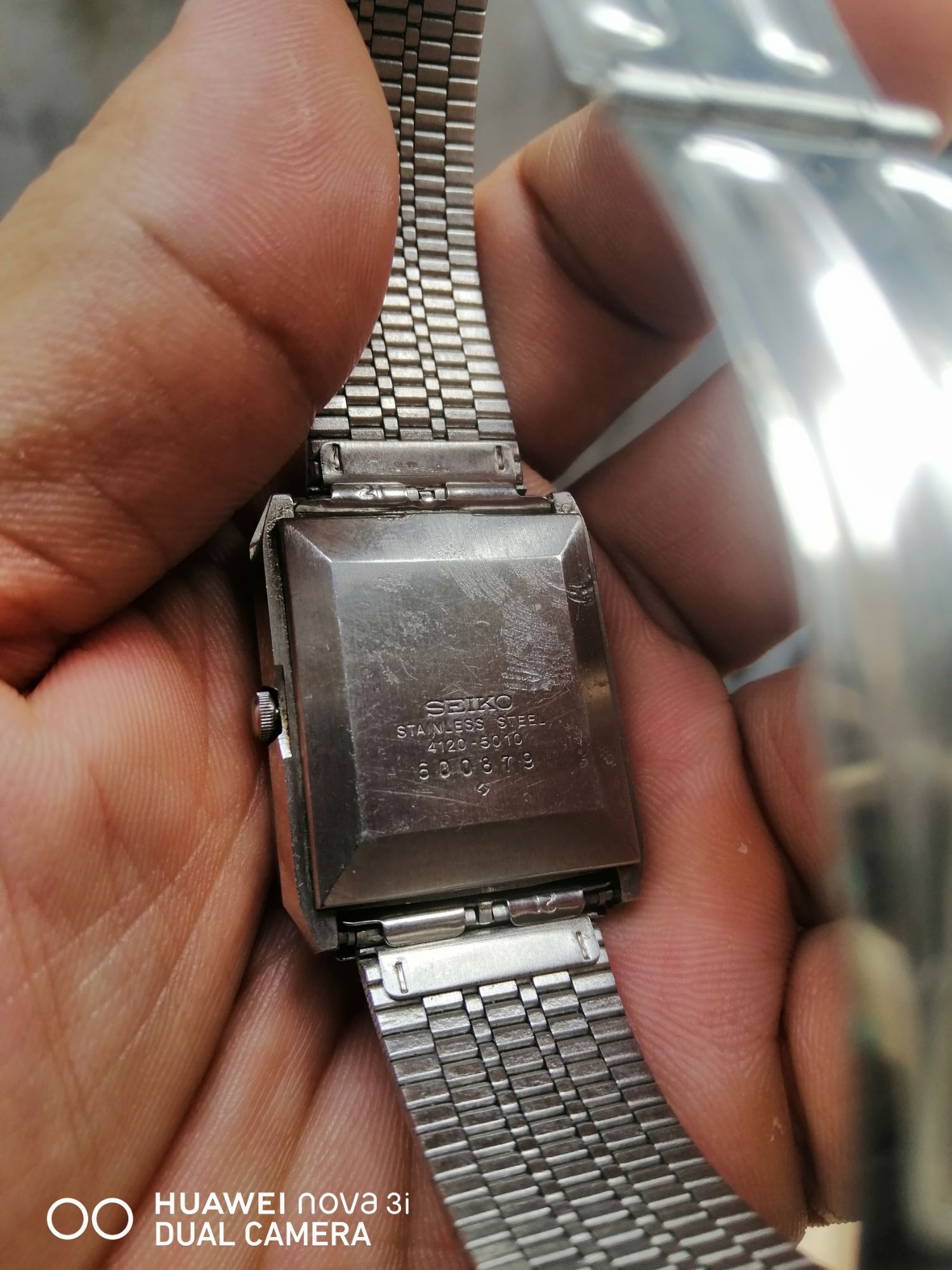Đồng hồ nam hiệu SEIKO của Nhật