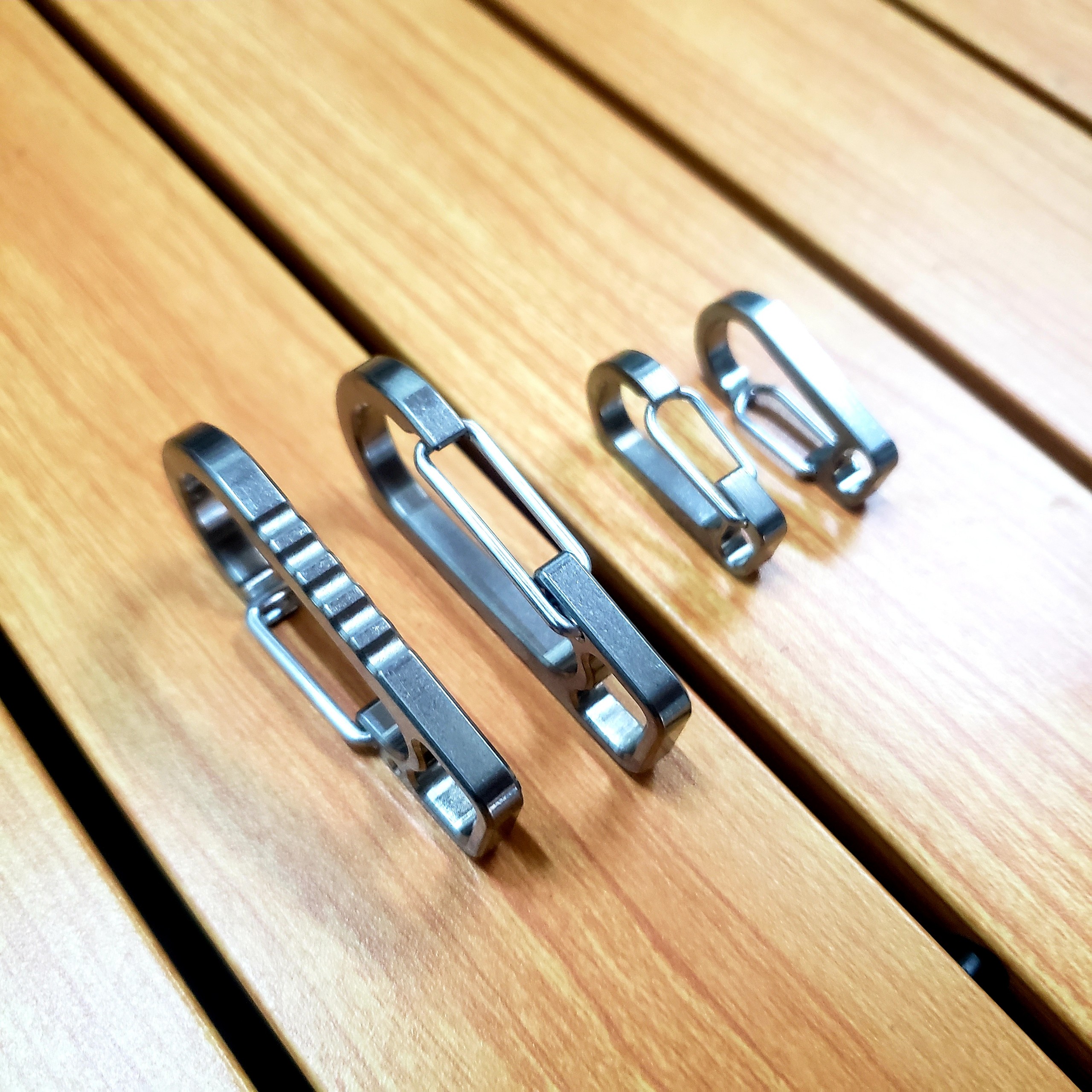 Móc khóa Titanium kiểu dáng basic kích thước 5cm/3cm