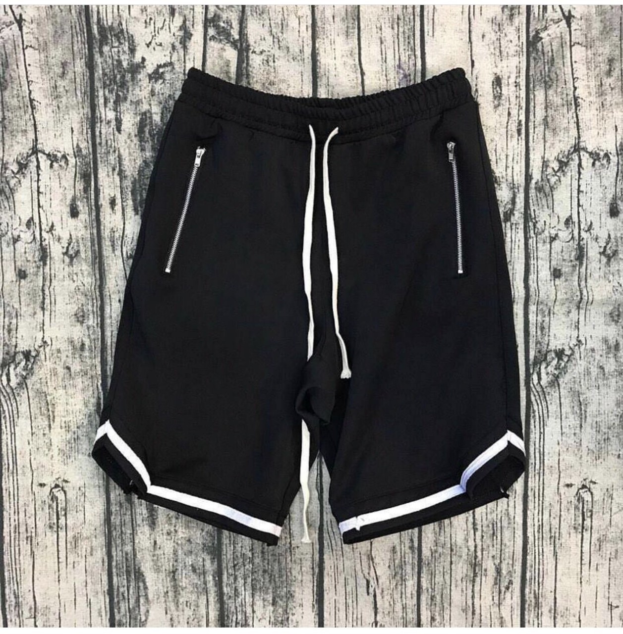 Quần Short thun Line V Unisex & Sport