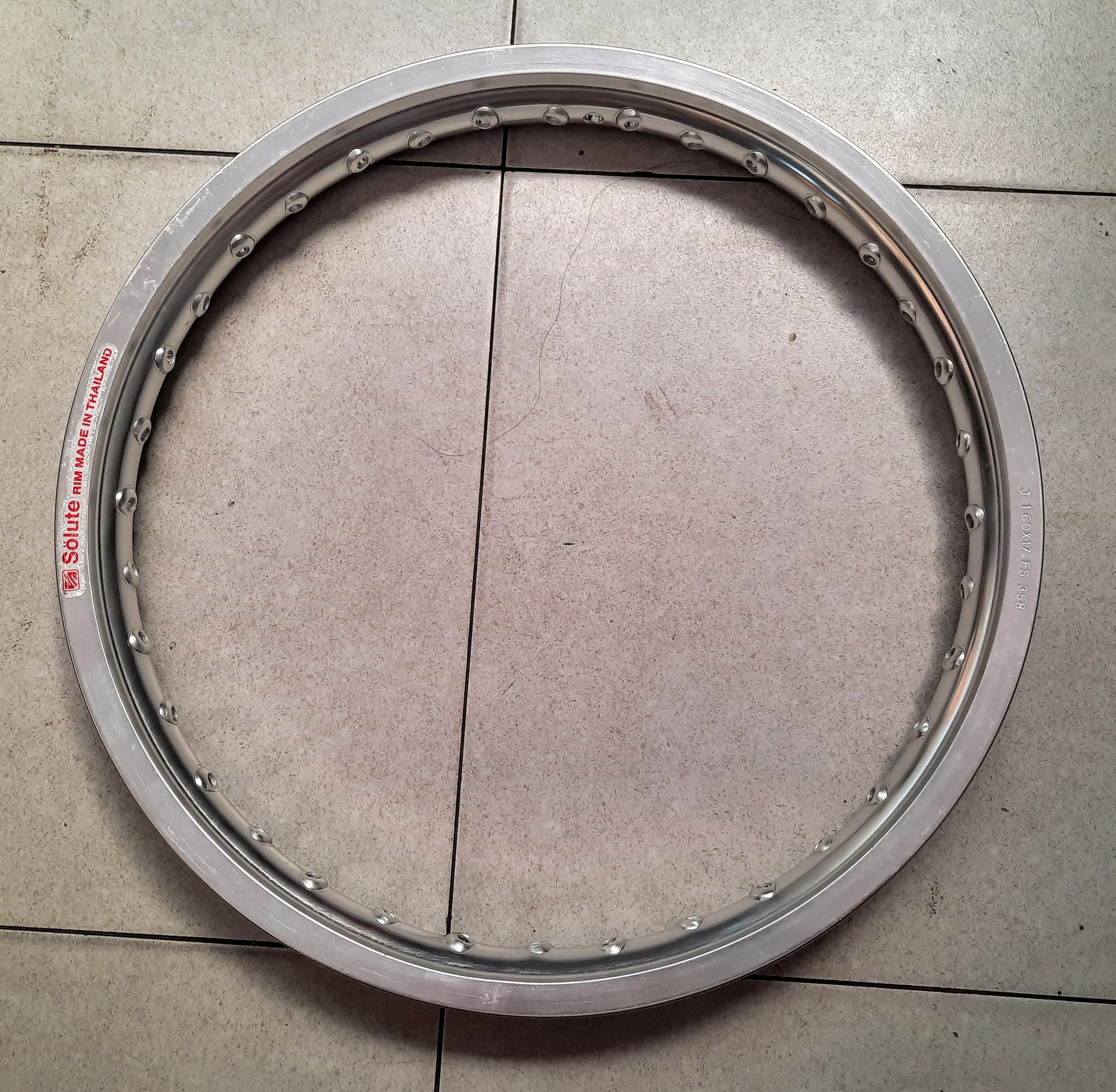 Niềng nhôn thailand hiệu dmax - solute bản 1.4 x 17 và 1.6 x 17