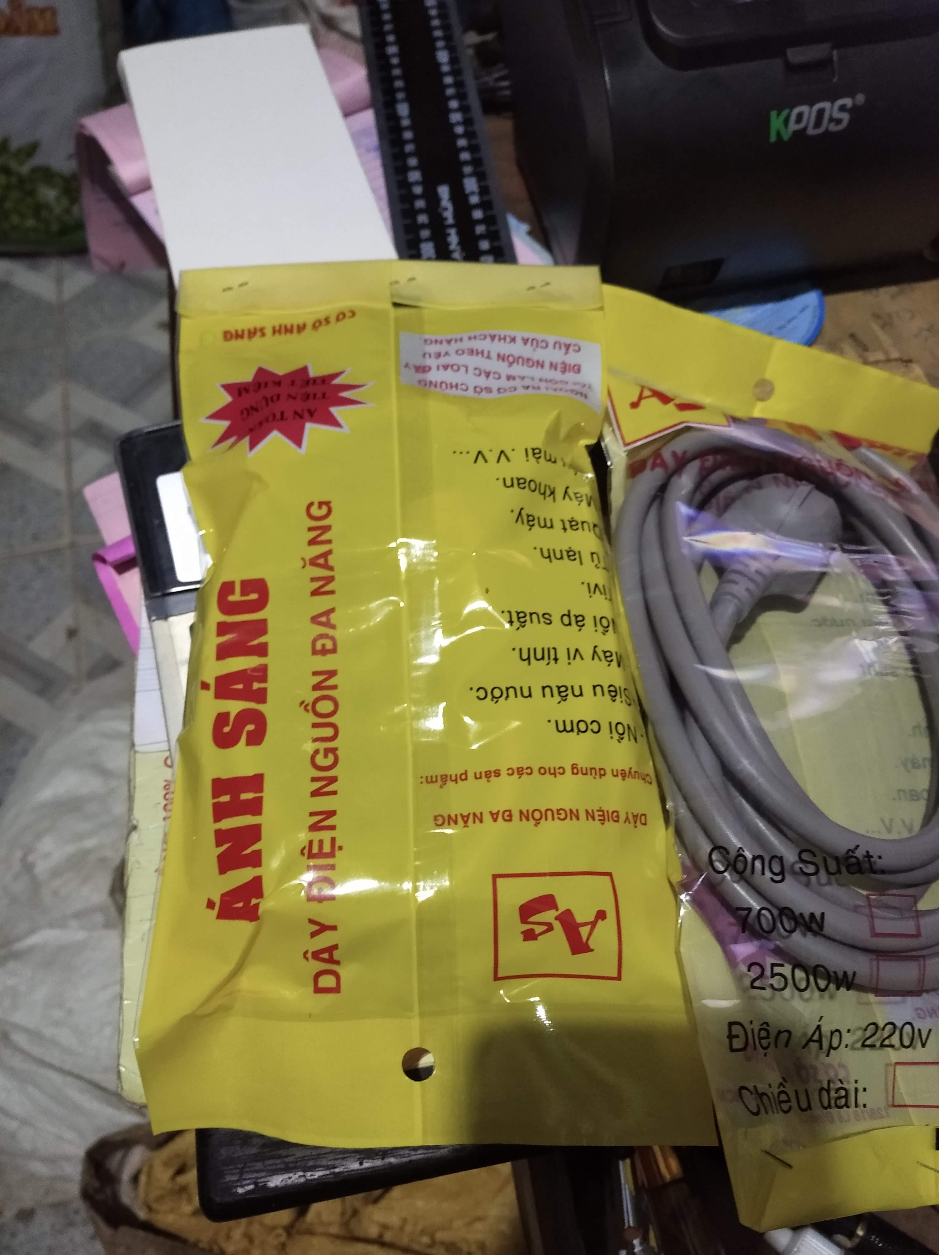 dây nguồn xám 3m công suất 2500w