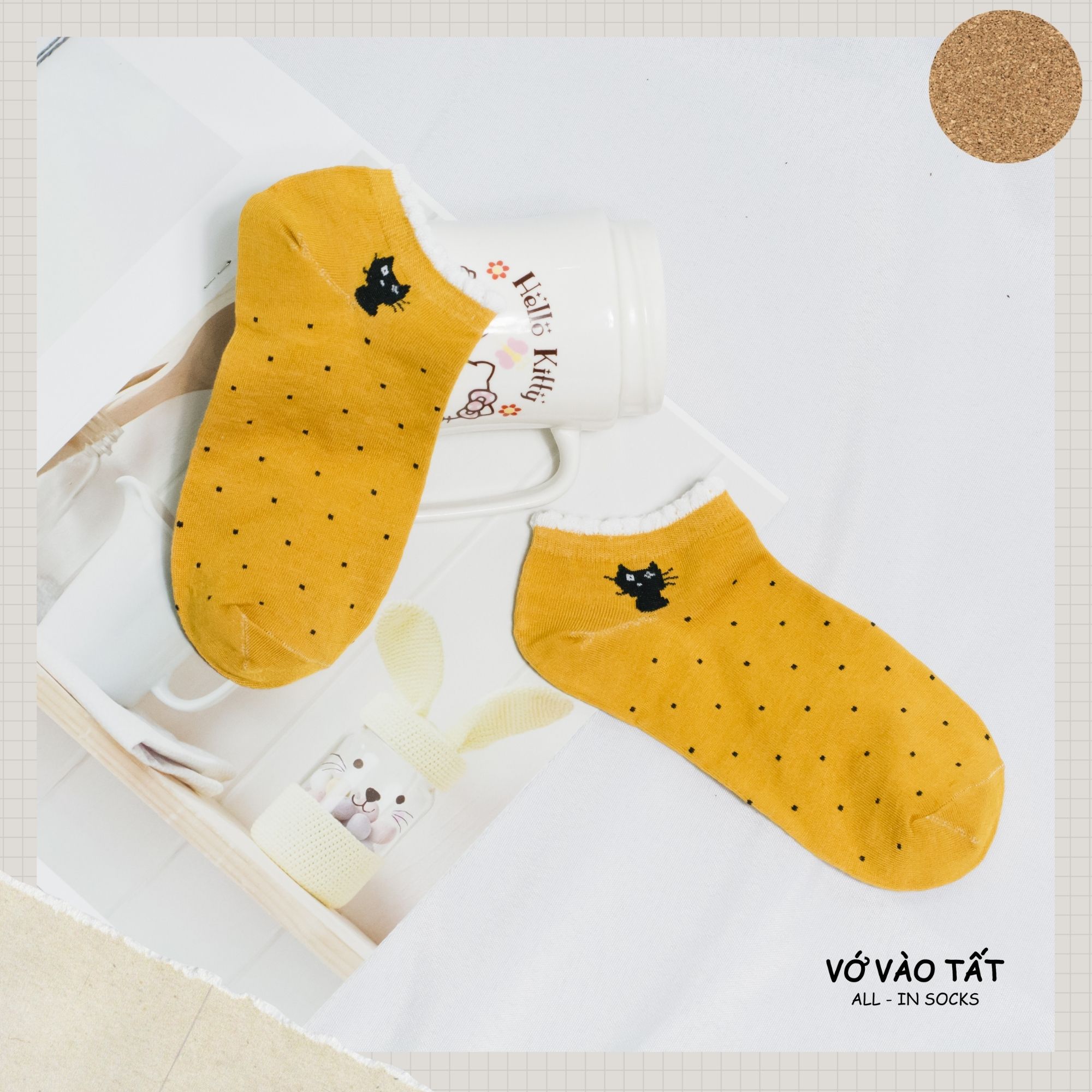 TẤT VỚ NỮ CỔ NGẮN CHẤM BI NHÍ