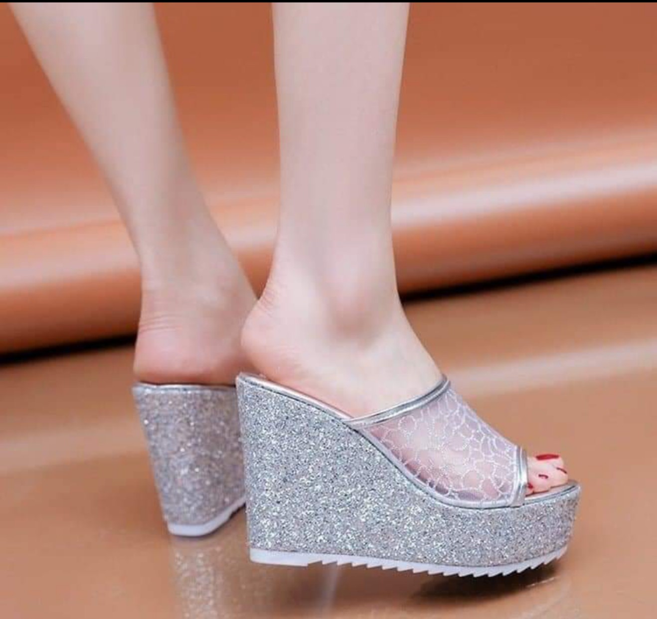 Dép đế xuồng ren 10f