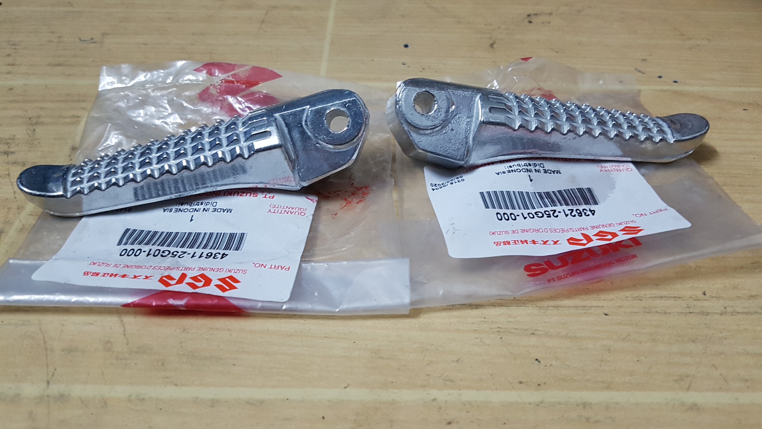 [HCM]Cục nhôm gác chân sau Raider Satria