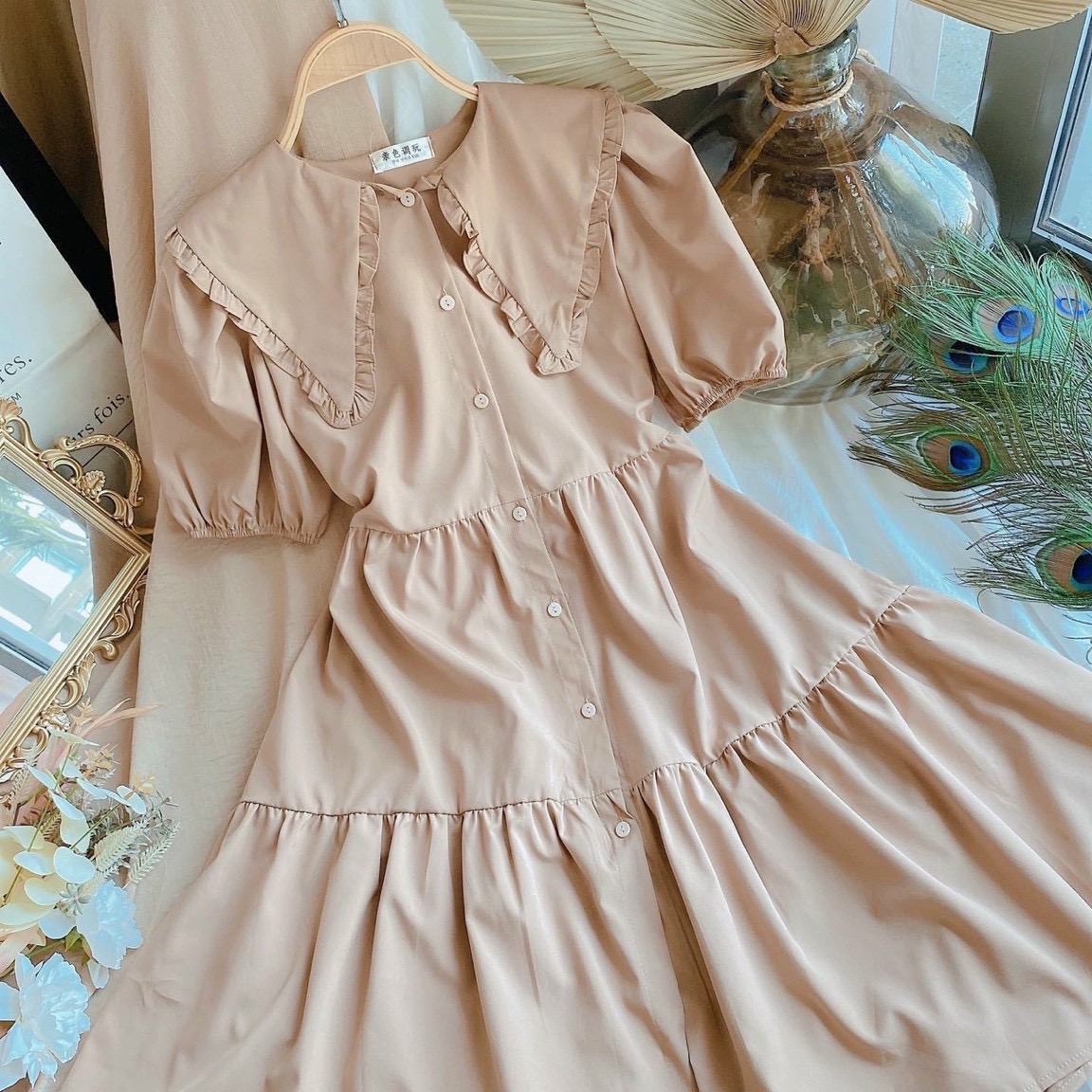 Đầm babydoll kem cổ bèo