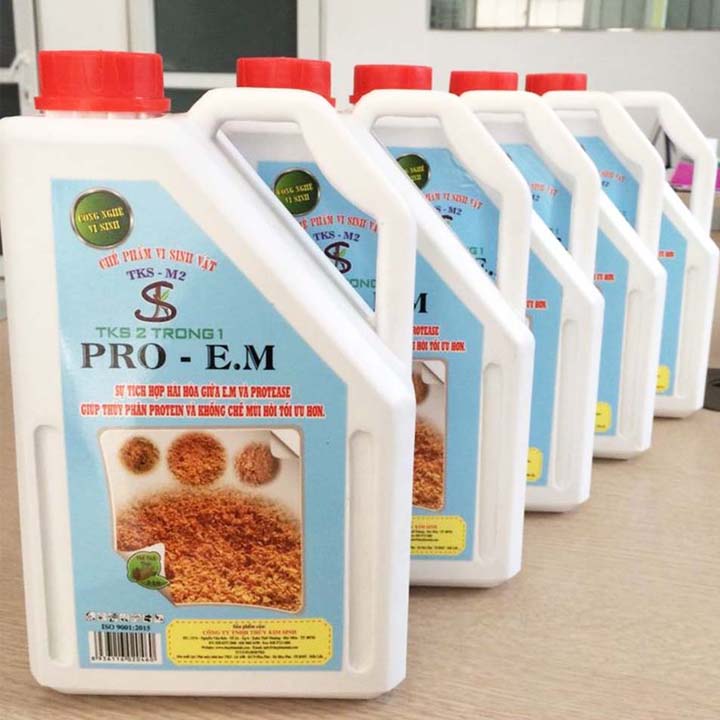 Men Vi Sinh Ủ Phân Cá, Phân Bánh Dầu Làm Phân Hữu Cơ PRO E.M 2 TRONG 1 Can 2 Lít