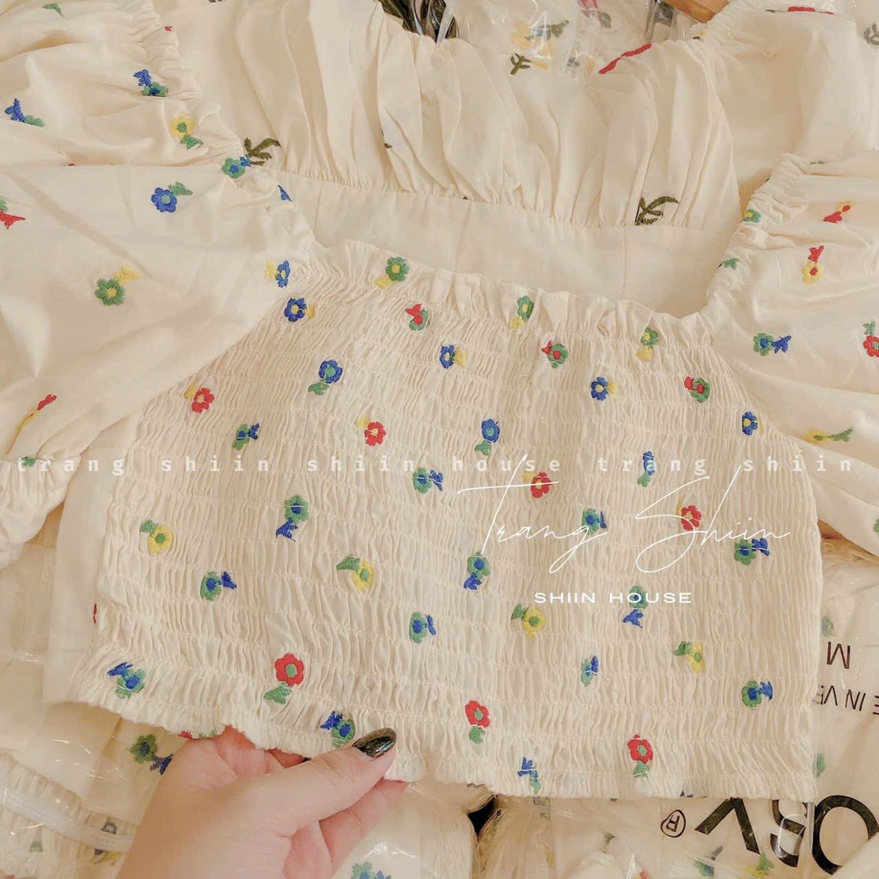 Set áo croptop tay phồng hoa nhí cổ vuông và quần short nữ vải lụa, đồ bộ đùi dễ thương style Hàn Quốc