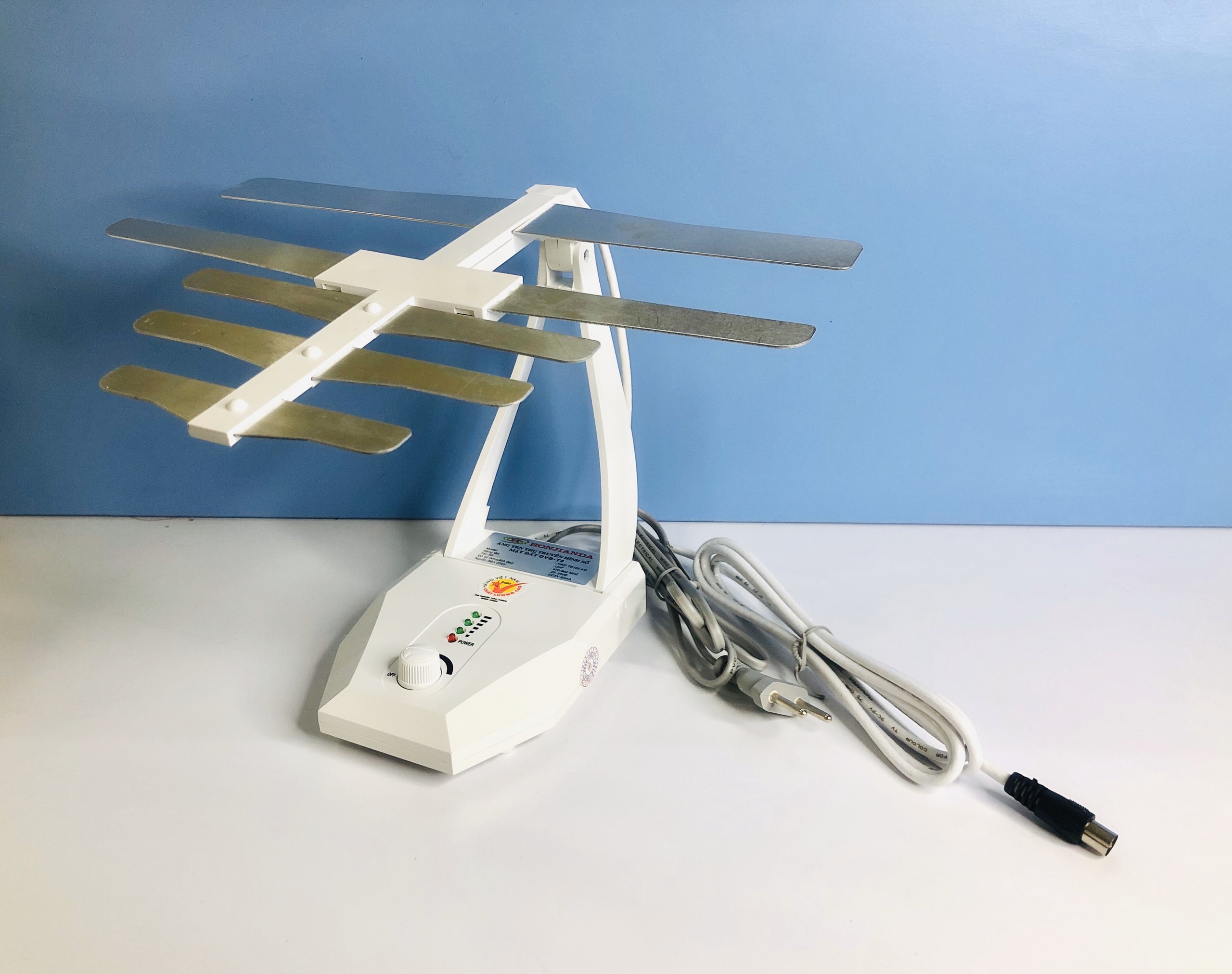 Anten để bàn DVB-T2 HKD 105 trong nhà