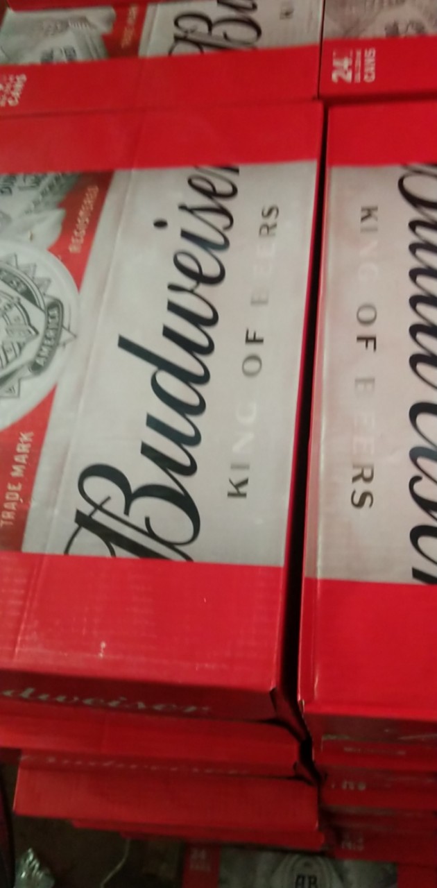 Bia Budweiser lon 330ml x 24 lon [Hsd 29/3/2025]