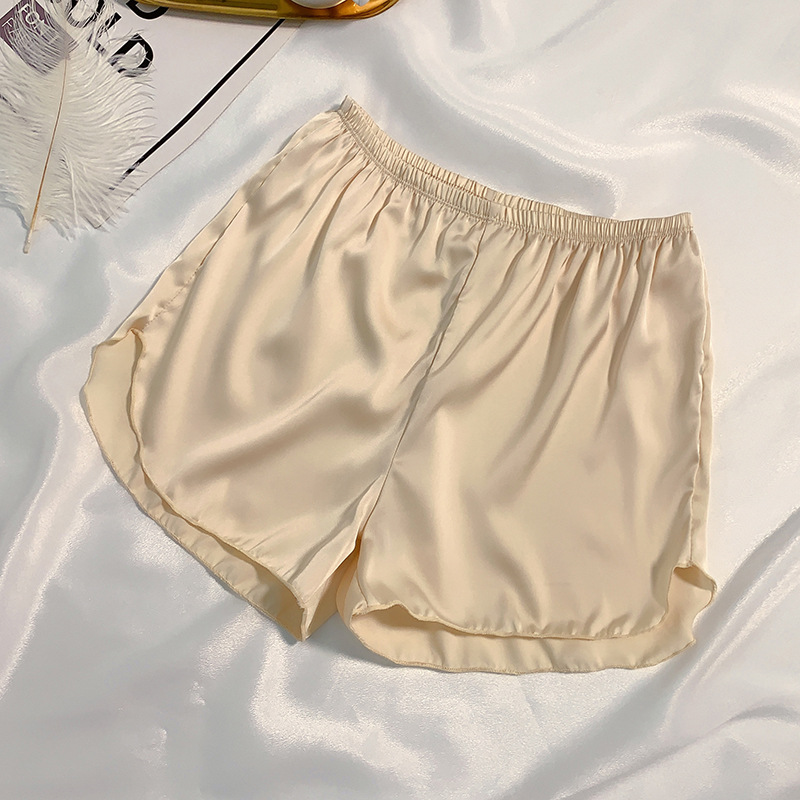 Quần Đùi Lụa Satin Cao Cấp Mềm Mát Thoải Mái