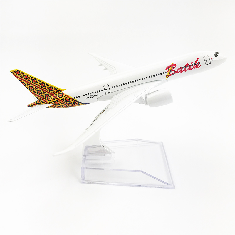 Mô hình máy bay tĩnh Batik Airlines 16cm + đế trưng bày