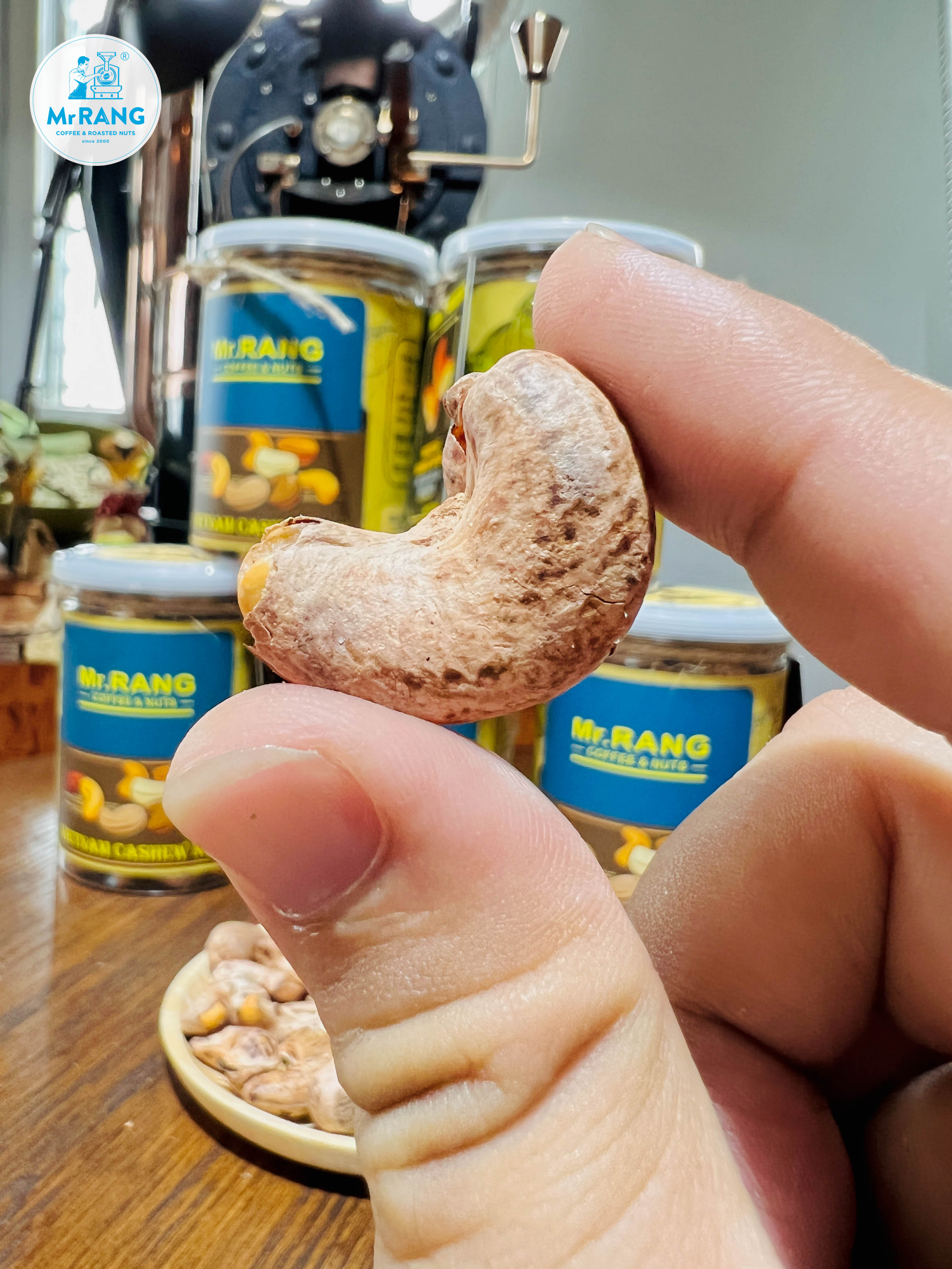 Combo 500g Cà phê Phin Mr Rang túi bạc + 250g Hạt điều Mr Rang