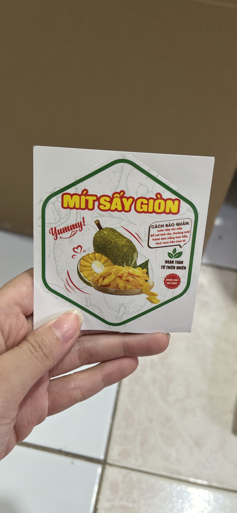 55 tem dán "mít sấy giòn" - lục giác 7x8cm