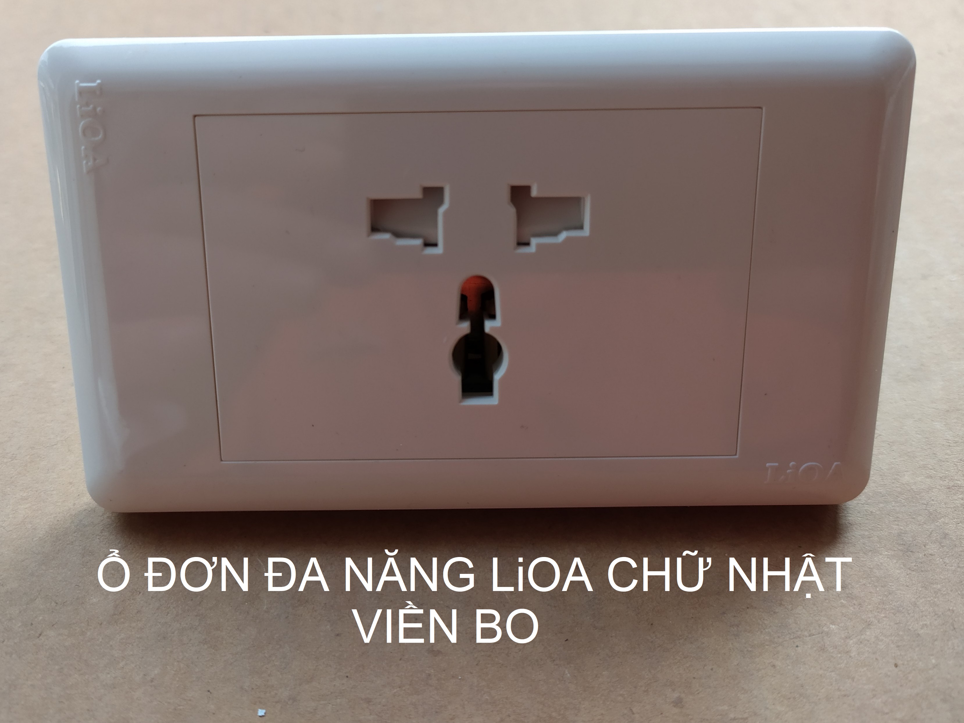Ổ CẮM ĐƠN ĐA NĂNG CHỮ NHẬT LiOA