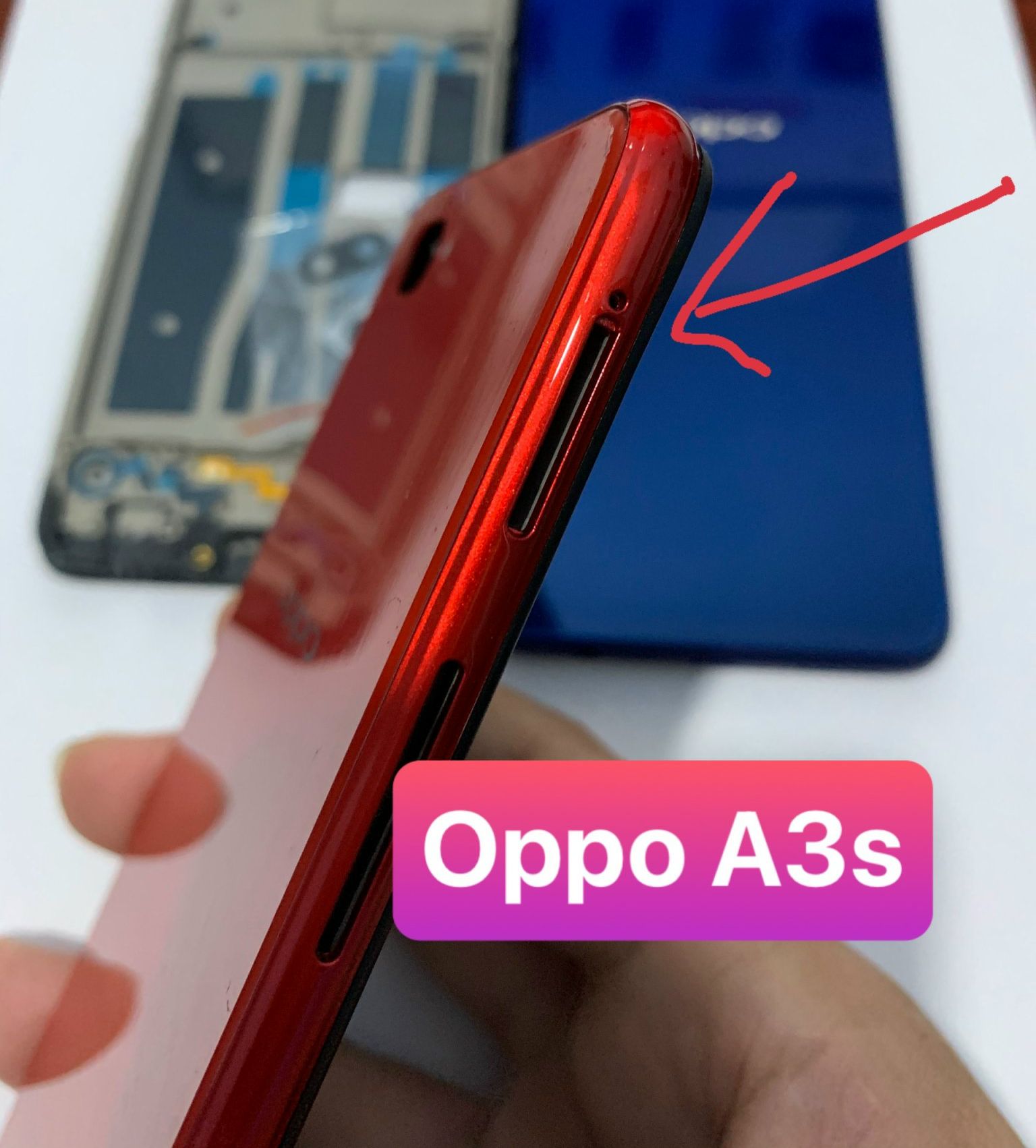 lưng vỏ oppo A3s bản 32G kèm khay sim,phím,kính camera (chọc sim trên)