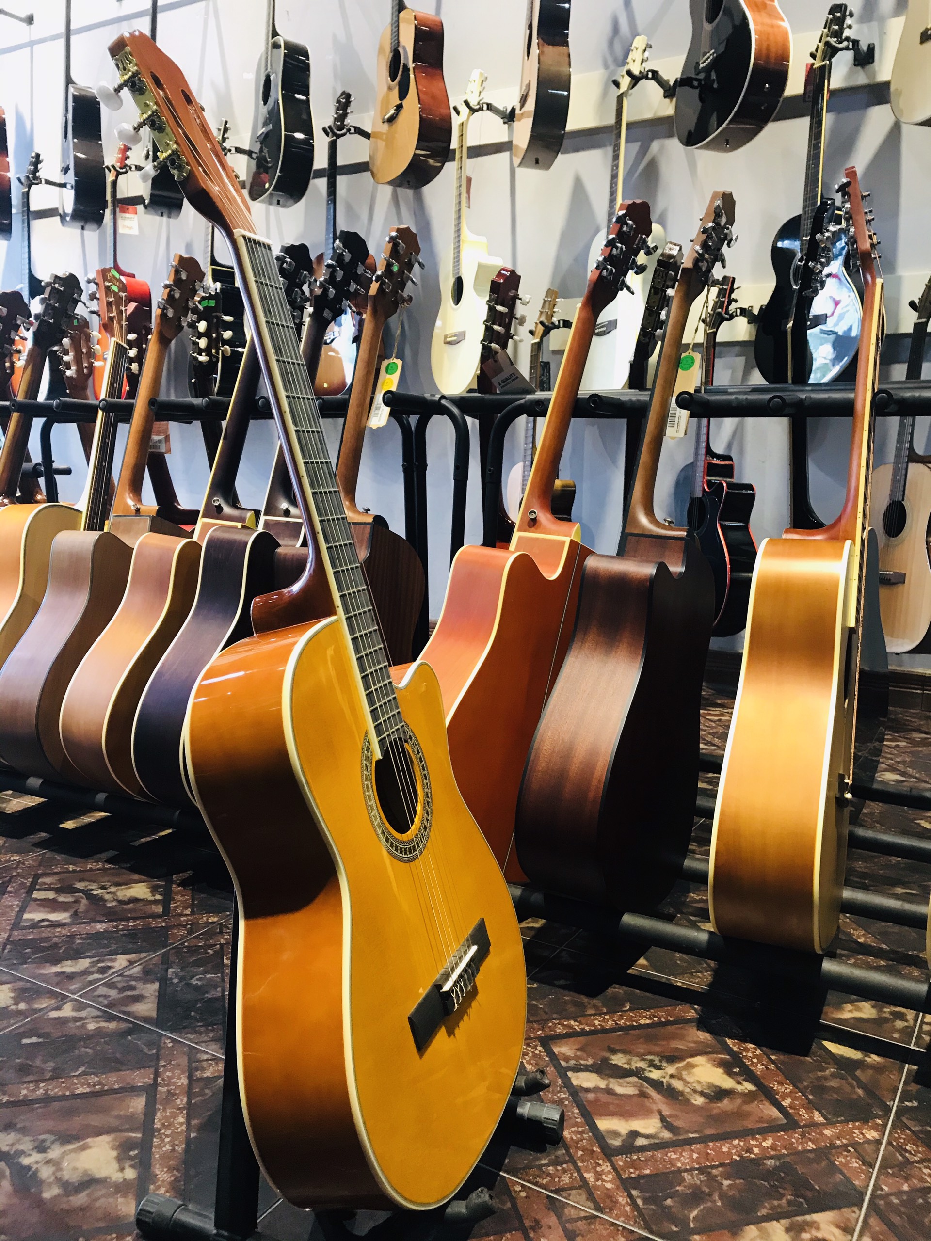 Đàn Guitar Classic Khuyết Grape EC-320 chính hãng