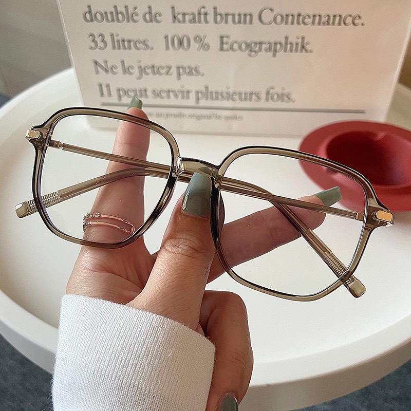 Kính cận thị tròng to thay được, sang chảnh dễ thương thích hợp mọi lứa tuổi, gọng vuông chống ánh sáng xanh , có độ từ 0 đến -4.00 độ mã h0788