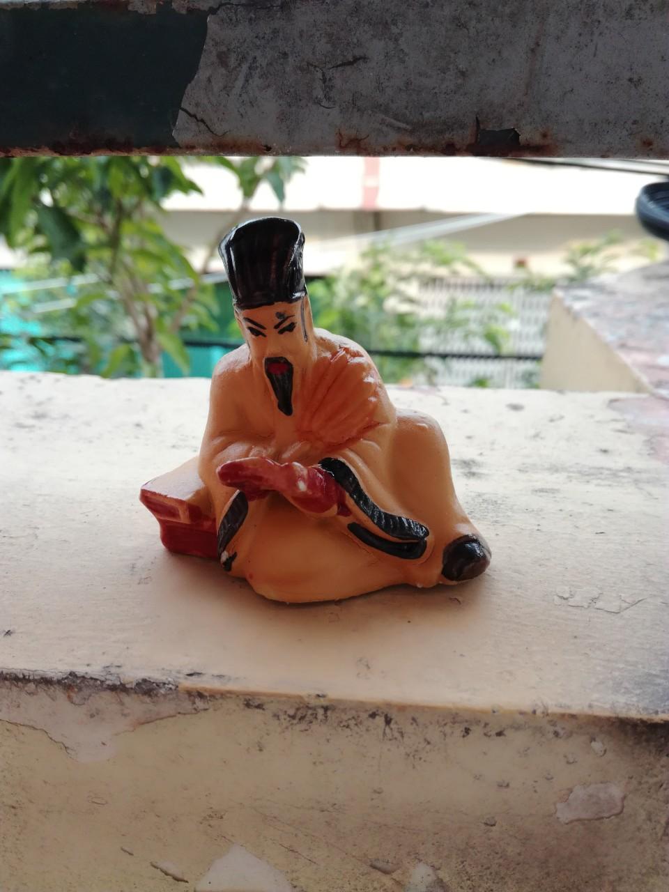 Ông khổng minh ngồi đọc sách trang trí hồ cá bể cá-hòn non bộ