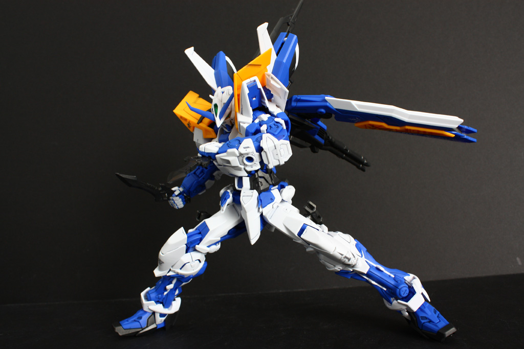 Mô hình Gundam Bandai MG Gundam Astray Blue Frame Second L
