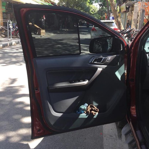 Rèm che nắng Ford Everest Có Nam châm