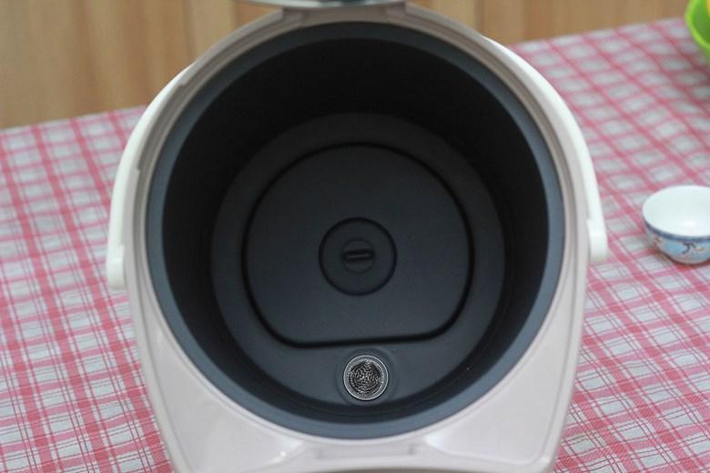 Bình thủy điện điện tử Panasonic NC-EG3000CSY 3 lít (Trắng)