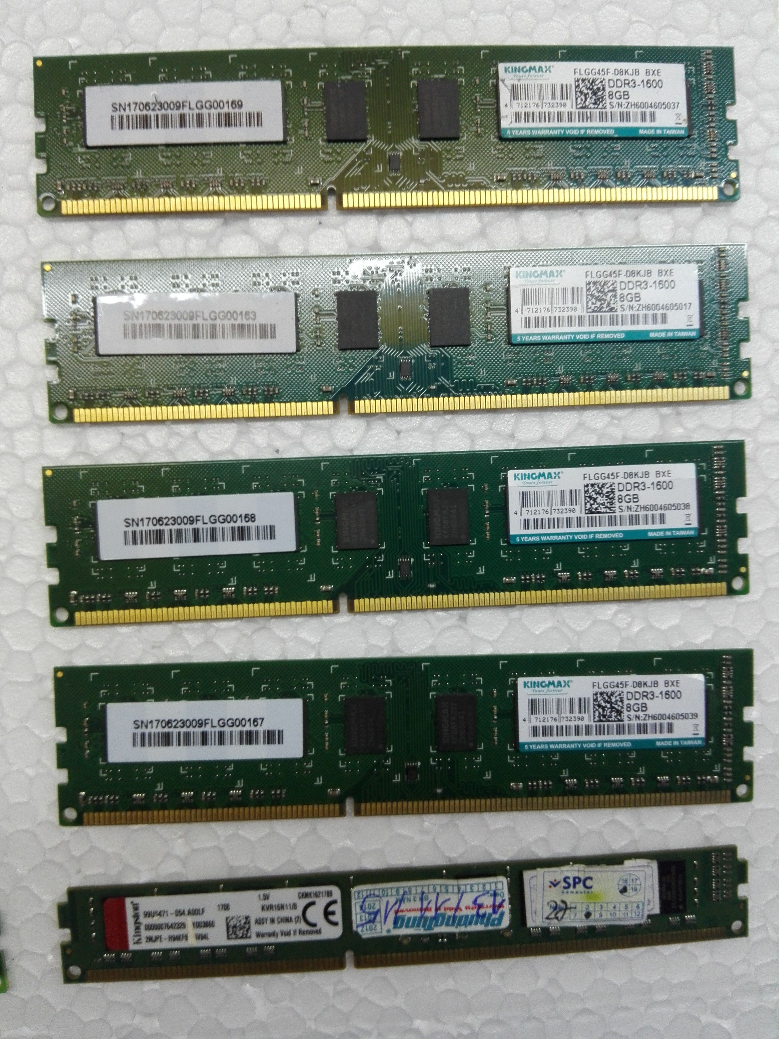 Pc Ram Ddr3 8g Bus 1600 - 4 Green Ram Sticks with Black Memory Chips and White Labels, Suitable for Desktop Computers.