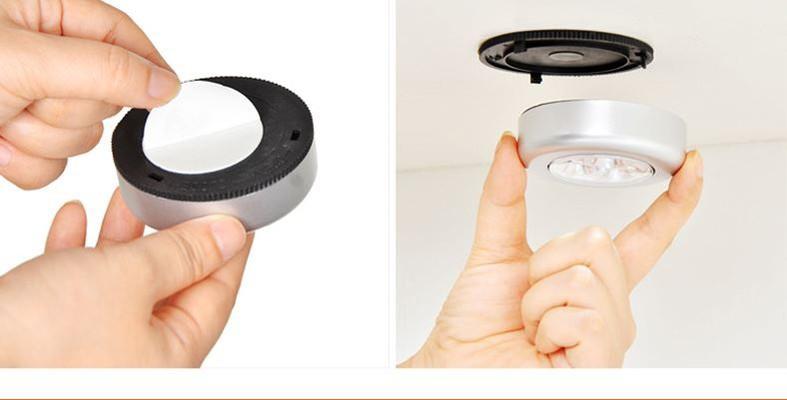 Đèn led dán tường 4 bóng sáng 1000h siêu sáng