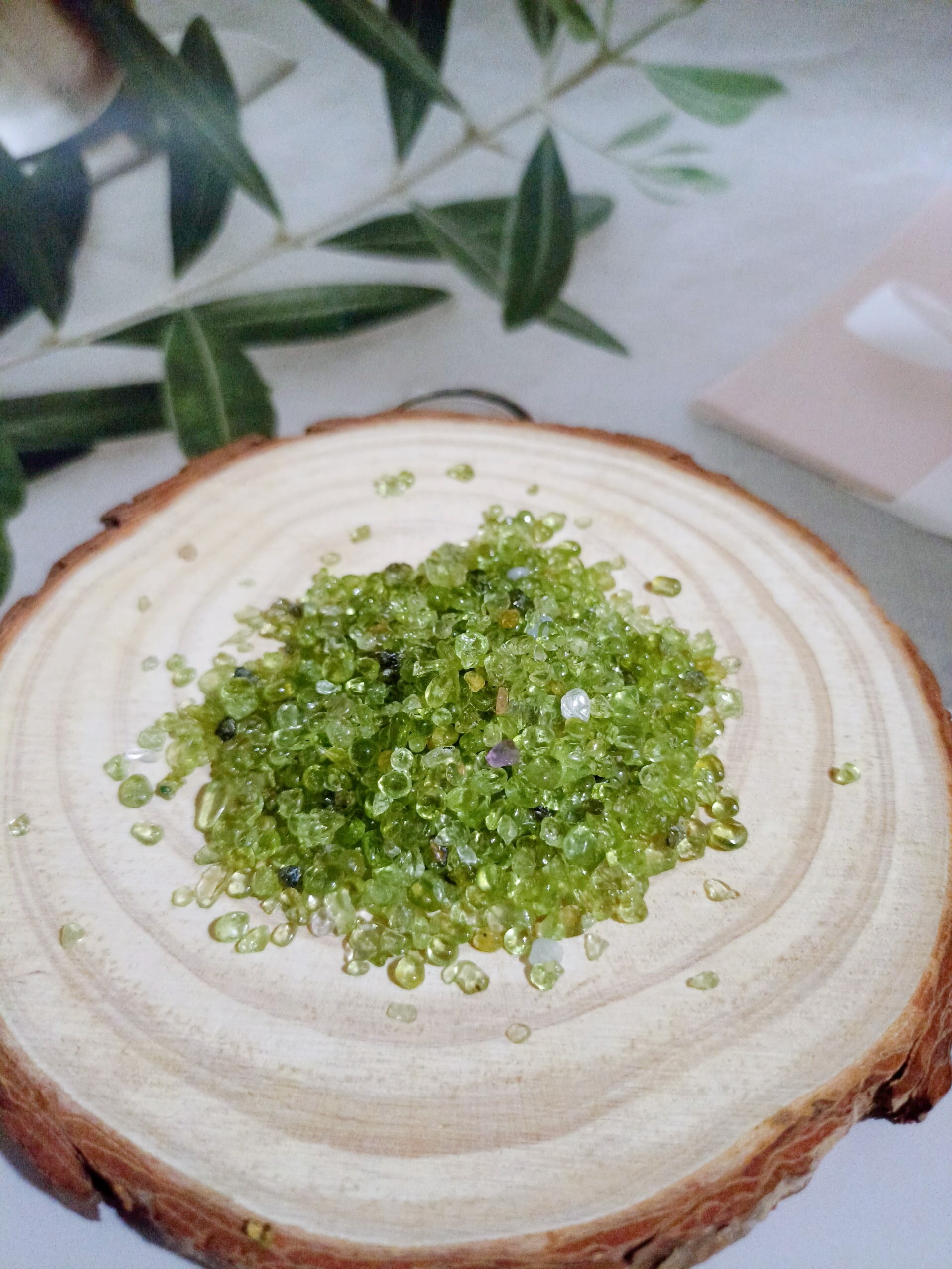 Đá Peridot nhuyễn đá thanh tẩy