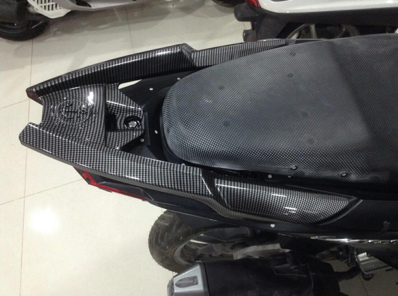 Cảng carbon vario