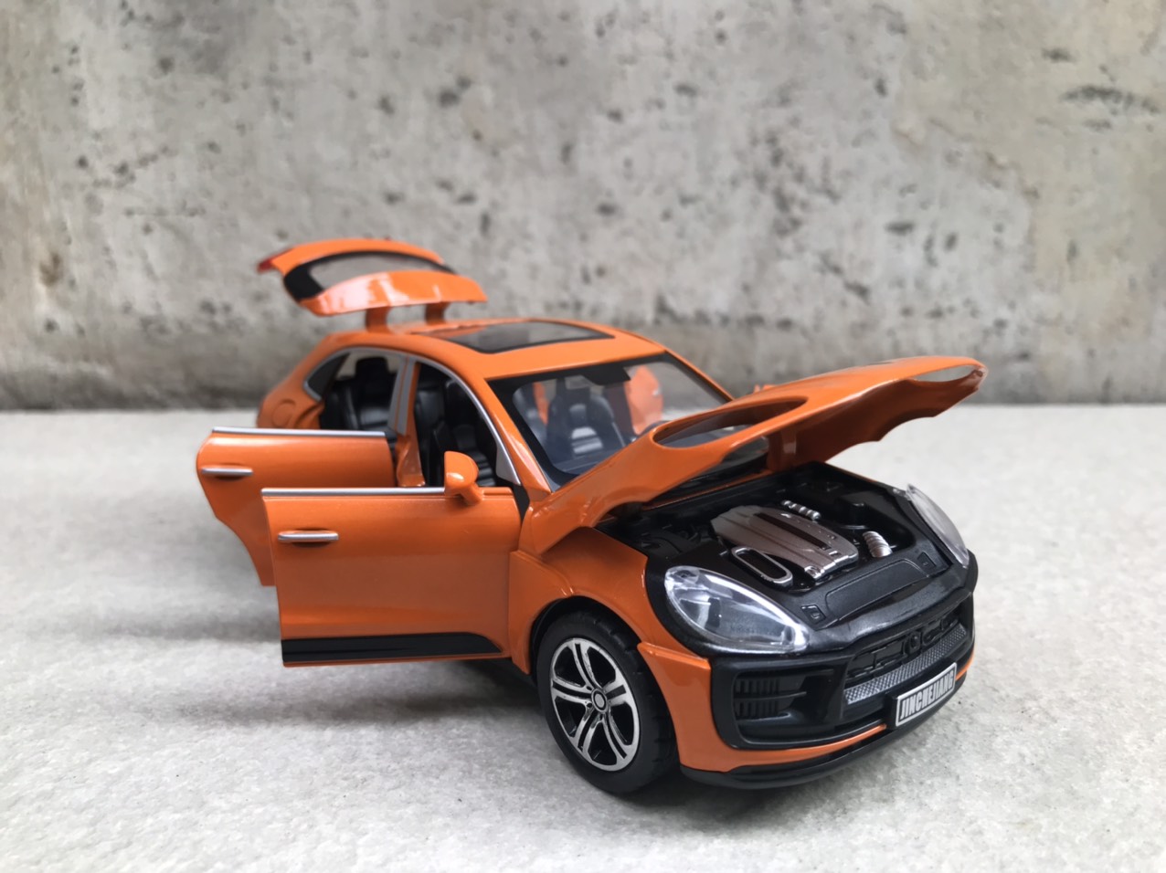 [HCM]Mô hình xe ô tô Porsche MACAN 1:32