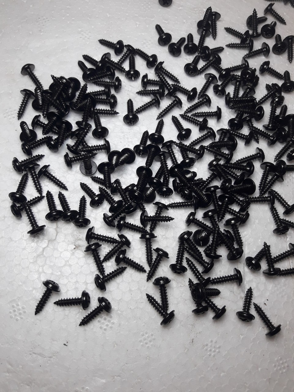 Ốc vít bắt loa - 50 con ốc vít chuyên dùng bắt loa - ốc mủ dù dẹp 2cm và 1cm