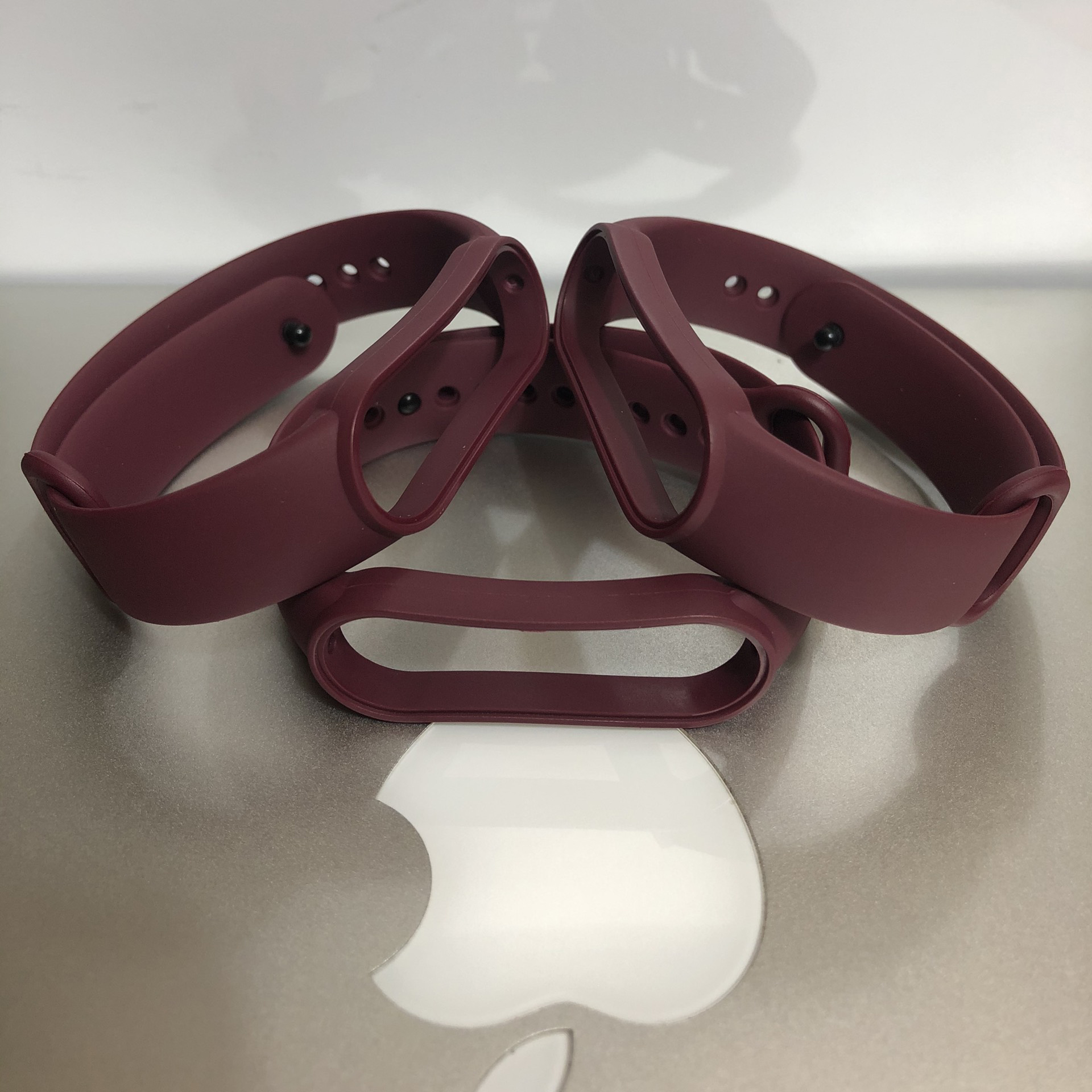 Dây Đeo Cao Su Chuyên Dụng Cho Xiaomi Mi Band 5, Mi Band 6 - Mềm, Màu Tươi, Thoải Mái Khi Đeo