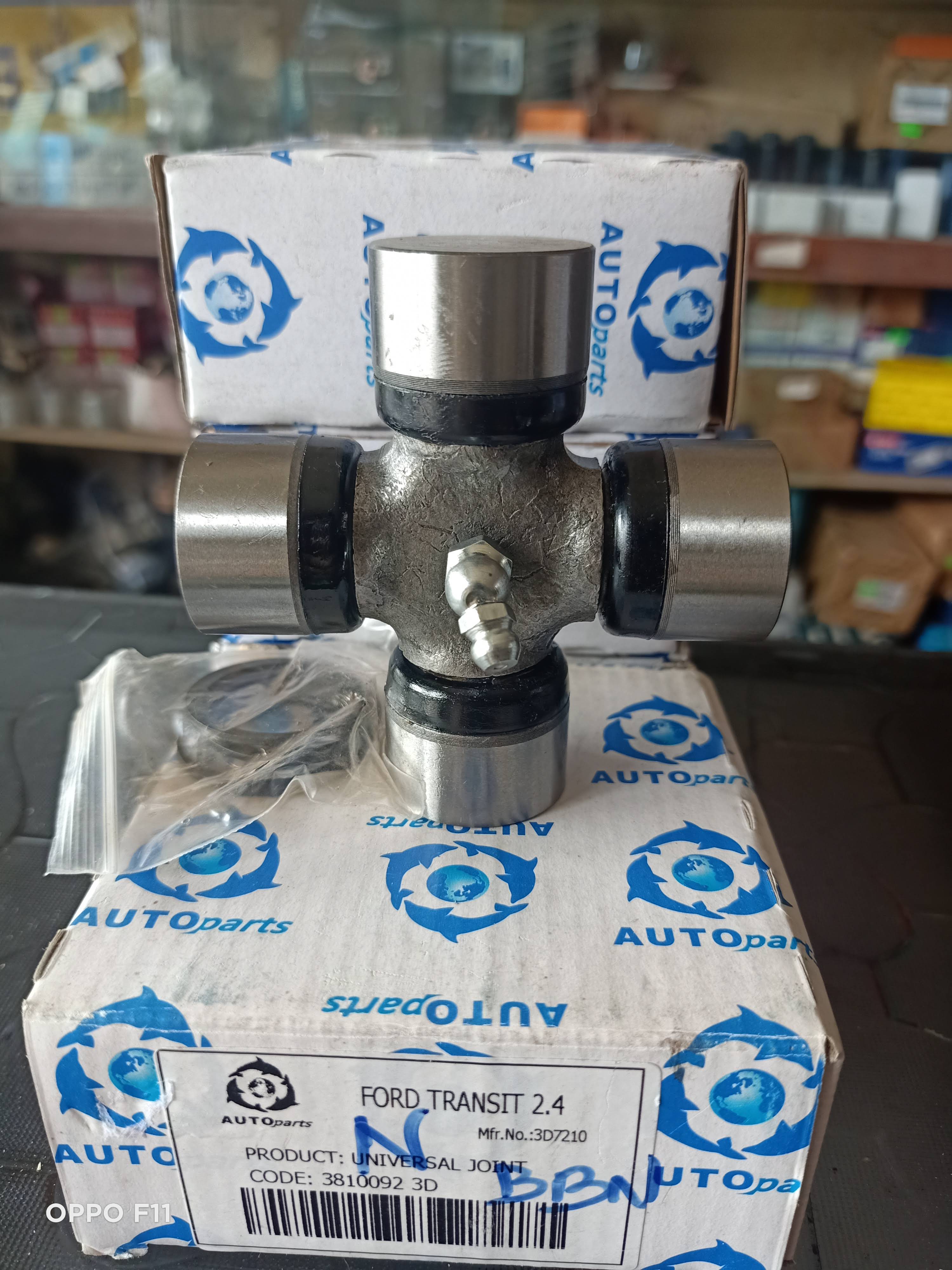 Chữ Thập Láp(Bi Cát Đăng)Xe FORD TRANSIT 2003 - 2018 Nhỏ(Chén 30mm dài 82mm)