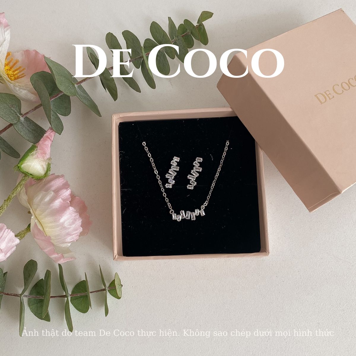 Set vòng cổ và khuyên tai đính đá Sole De Coco