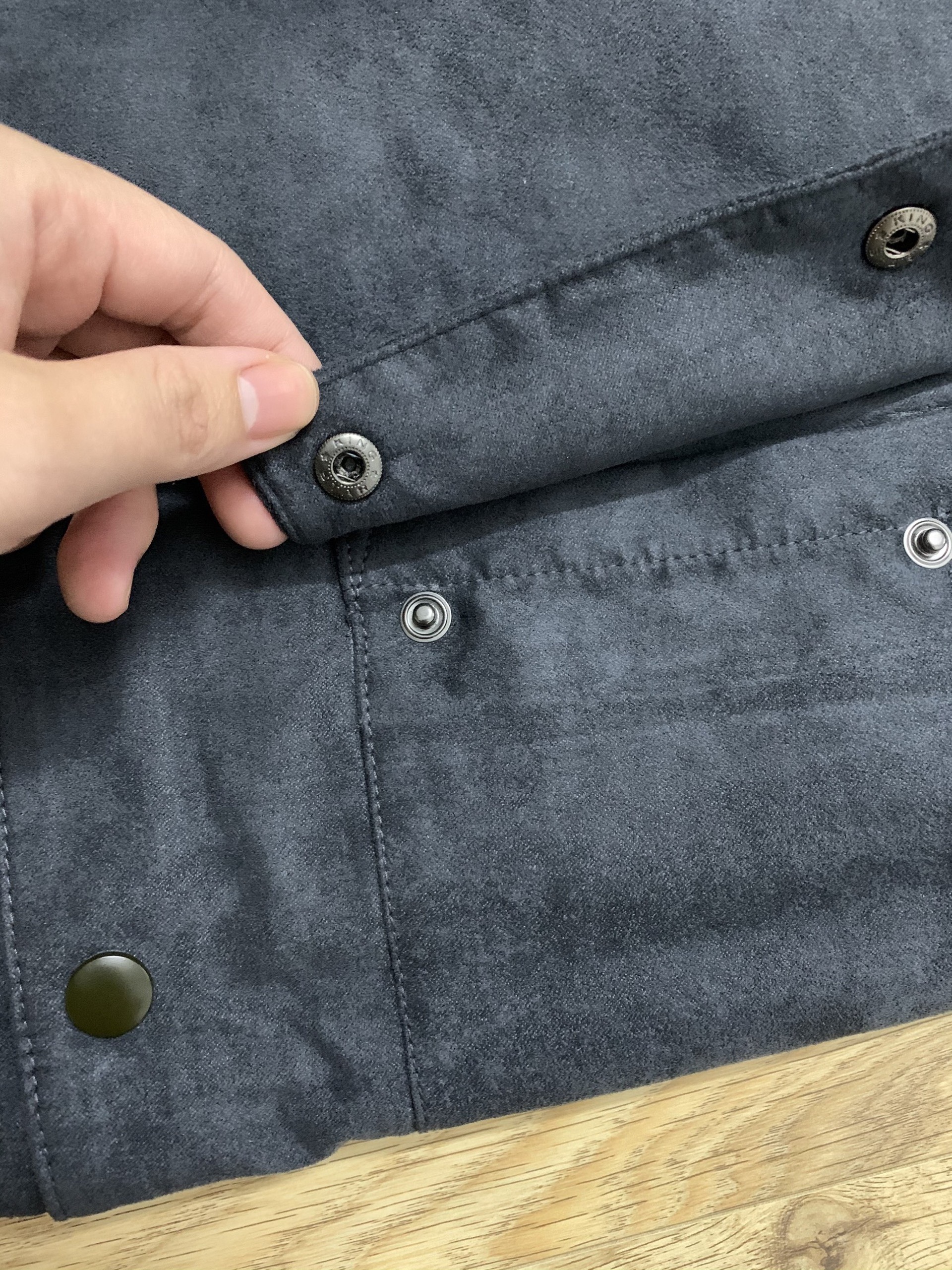 Áo khoác da lộn Spao