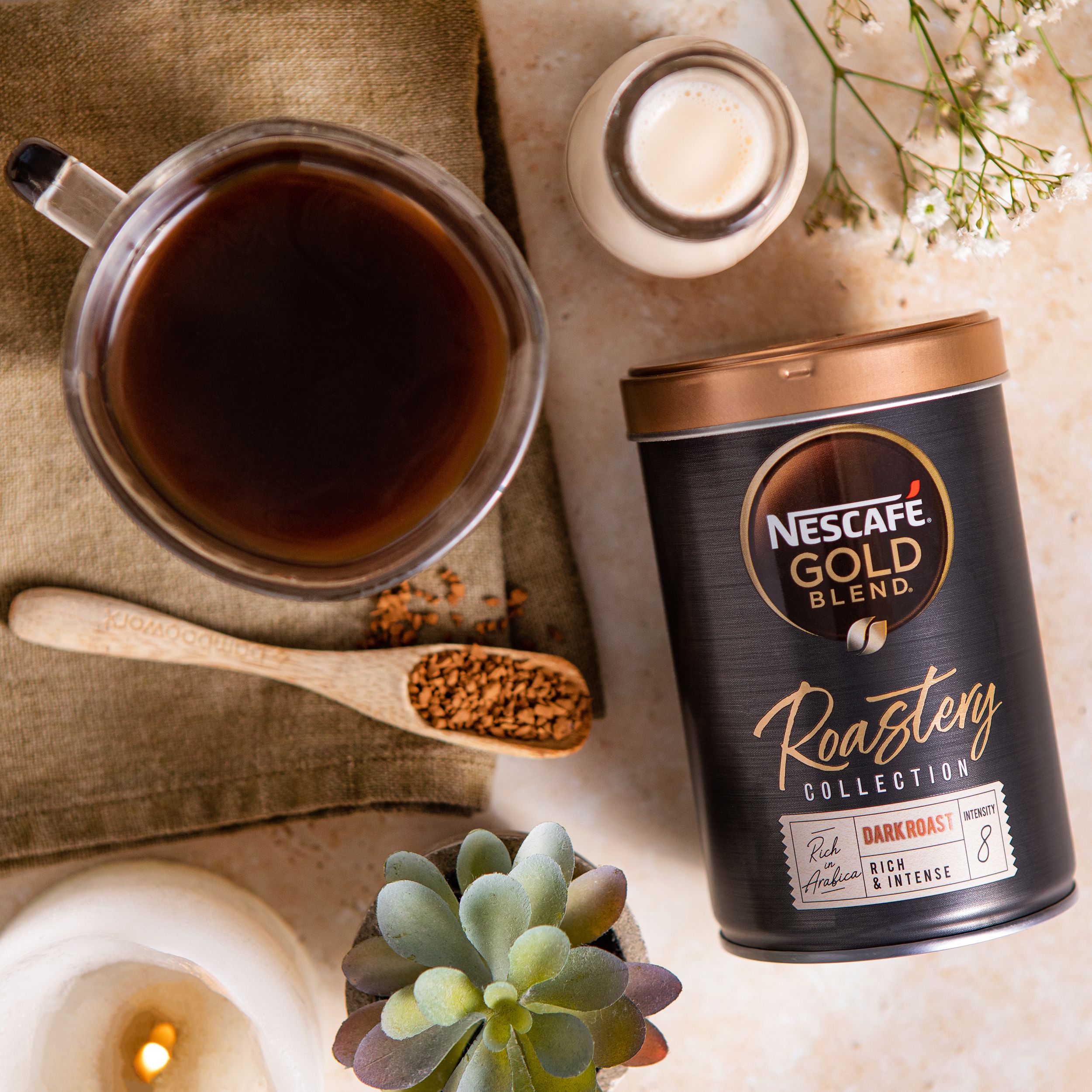 Cà phê hòa tan Nescafé Gold Blend Dark Roastery 95g