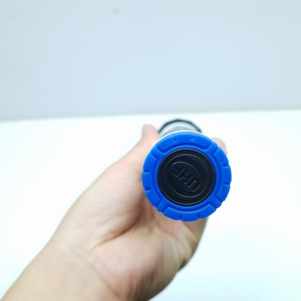 Micro không dây Đơn cực hay Aiwalw - AV1 NEW 2018 (Trắng)