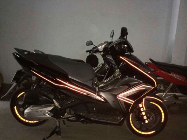 Dán MÂM XE HONDA PHẢN QUANG VIỀN - dochoixemay