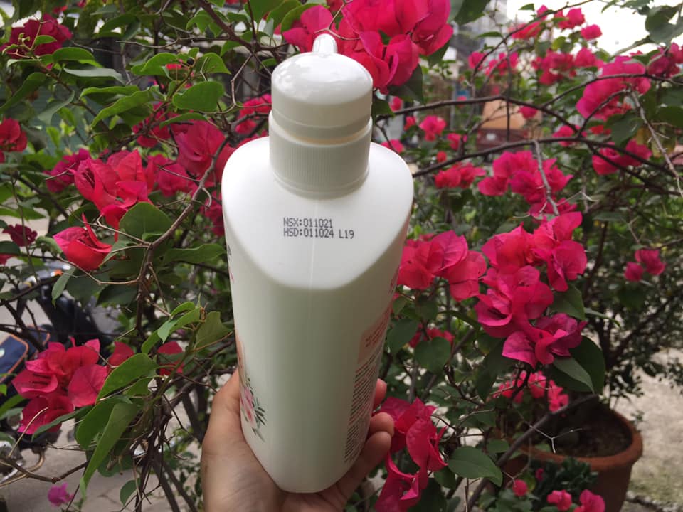 Sữa tắm trắng da TiTiOne 750 gram