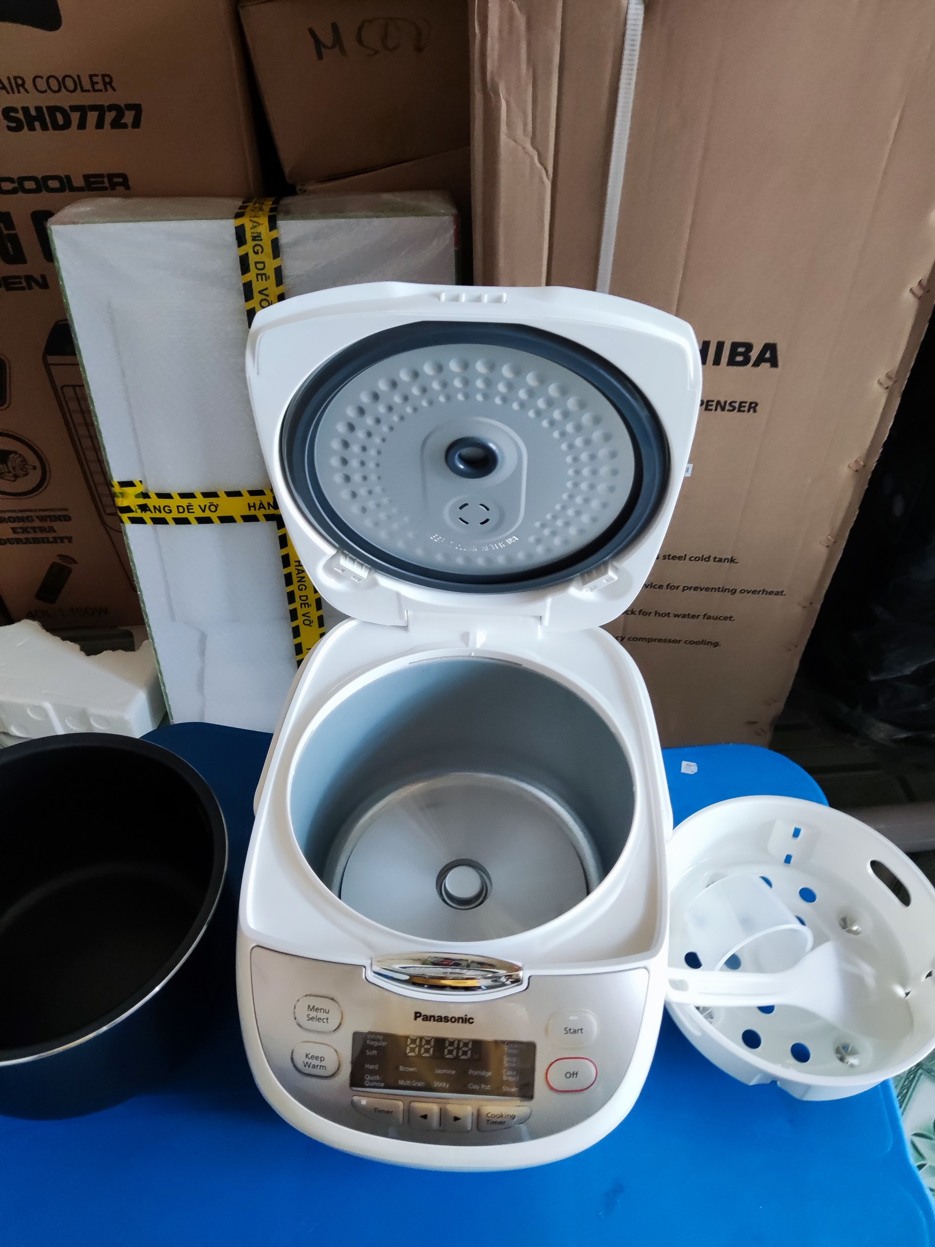 [HCM]Nồi cơm điện tử Panasonic 1.8 lít SR-CP188NRA