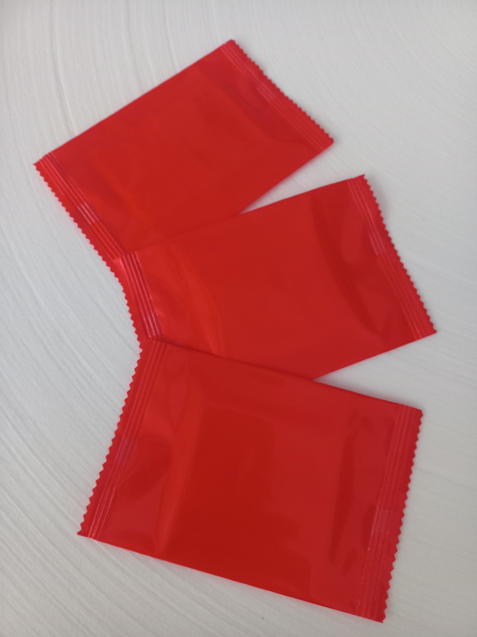 500 cái khăn lạnh, khăn ướt mini Màu Đỏ