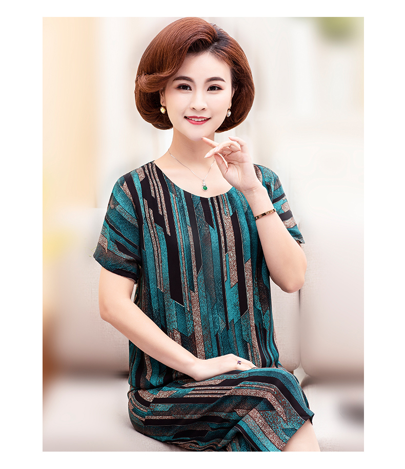 Bộ quần áo lanh lửng trung niên